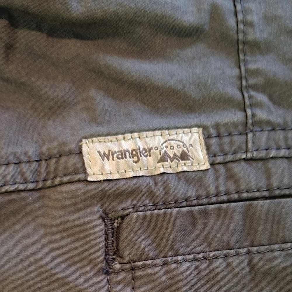 Outdoor Performance Shorts Size 44